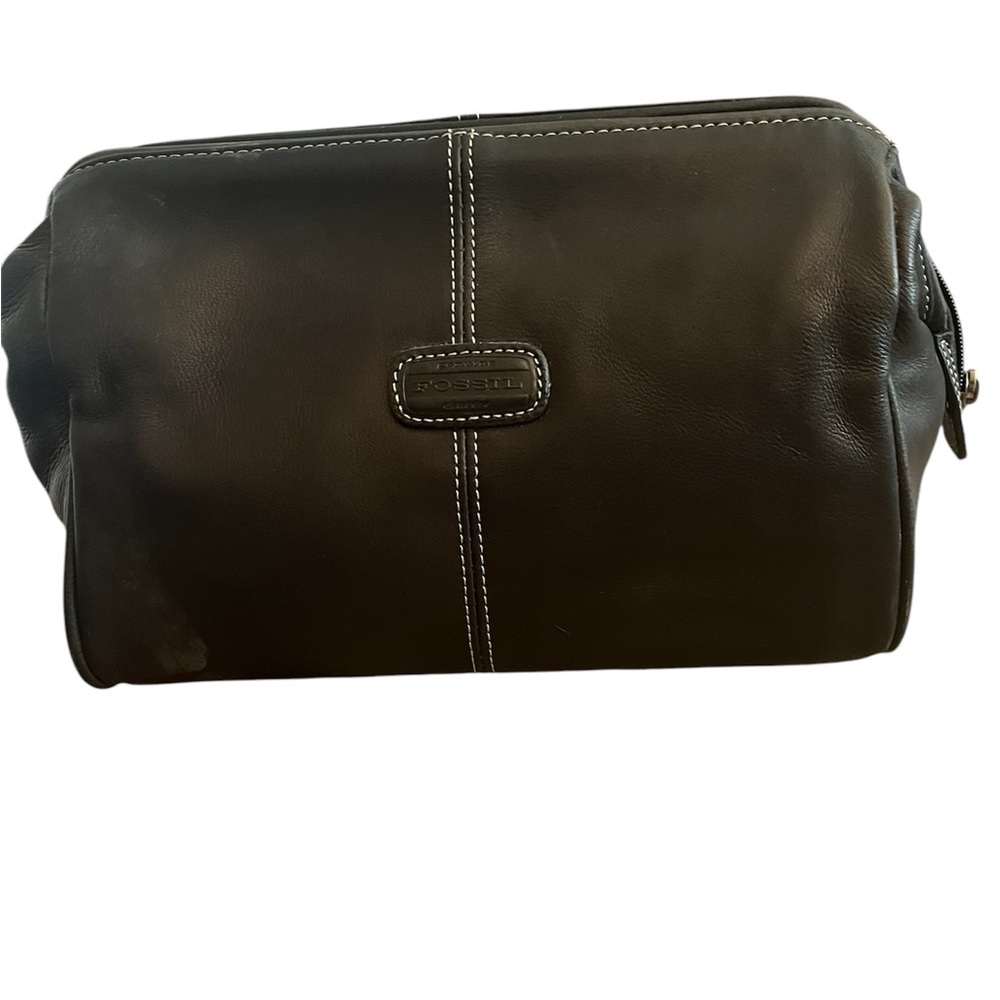 Black leather Fossil midway frame shaving kit, NWTs